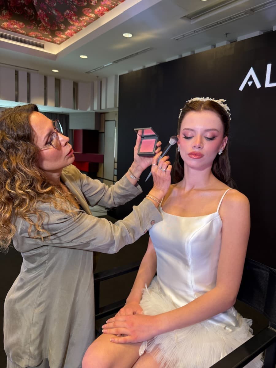 Alix Avien Masterclass — kare 1