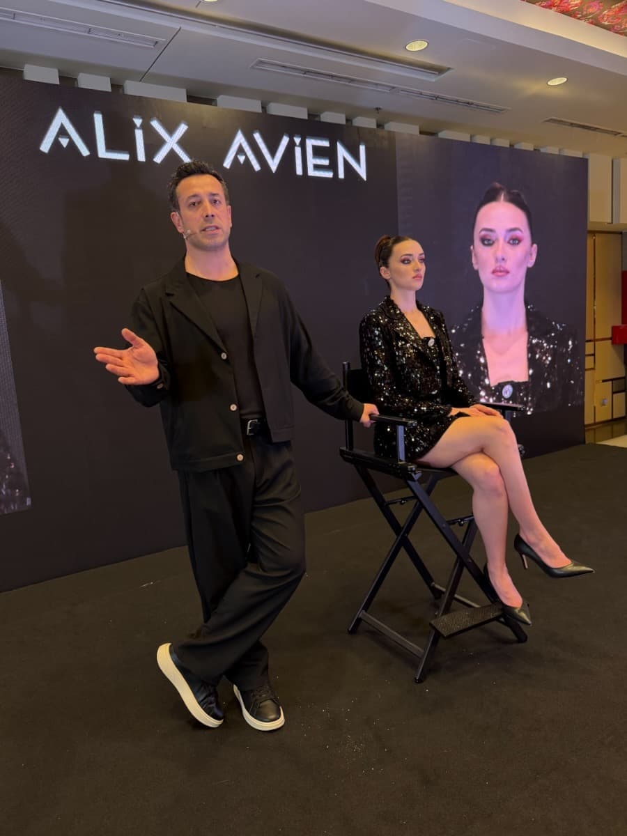 Alix Avien Masterclass — kare 5
