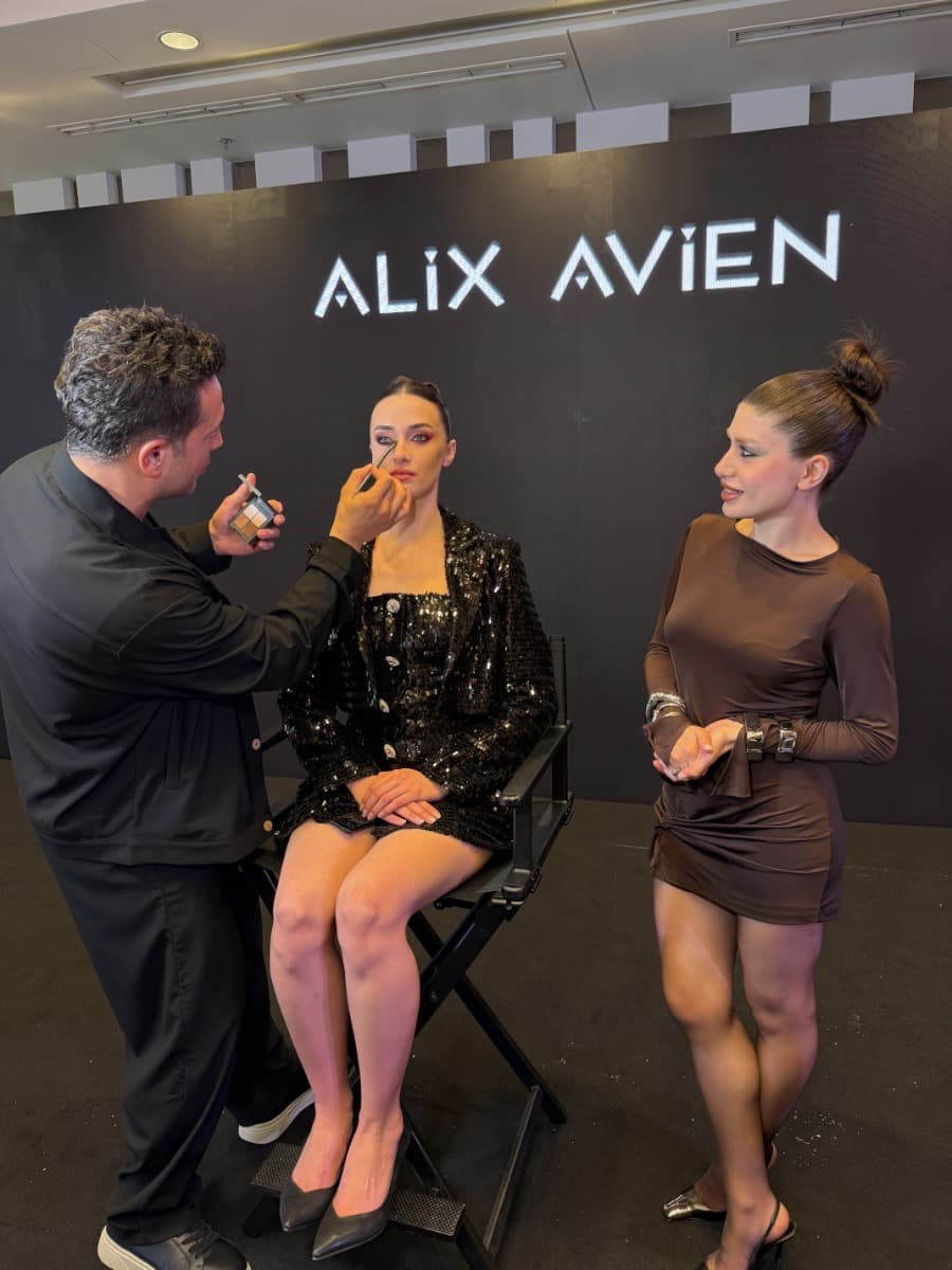 Alix Avien Masterclass — kare 6