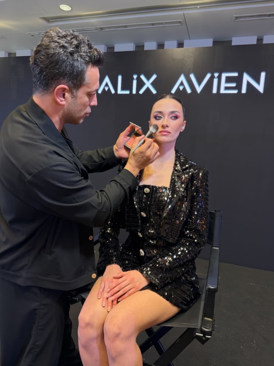 Alix Avien Masterclass — kare 7